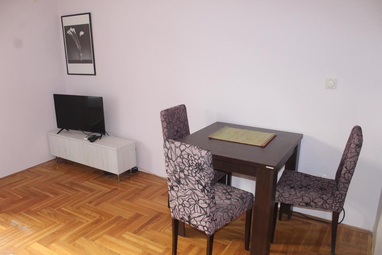 Apartman Cherry - *